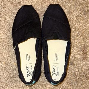 New!!!! TOMS black slip on shoes